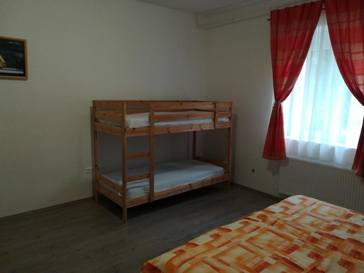 Suemegi Levendula Apartmanok Екстер'єр фото