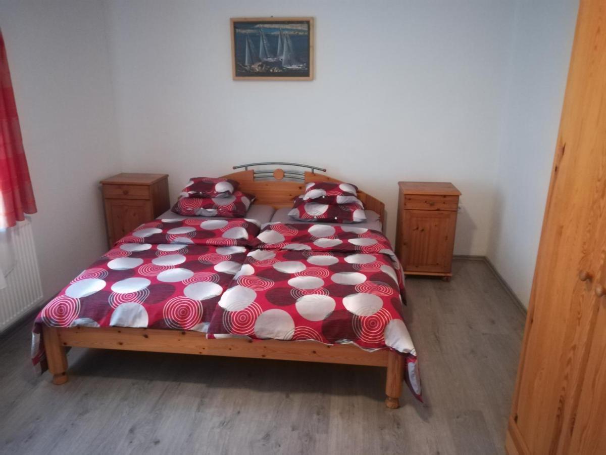 Suemegi Levendula Apartmanok Екстер'єр фото